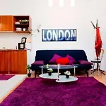 4 Bedroom Flat Near The City Center
